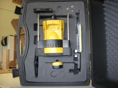 Stabila self-leveling laser level +gradestick *