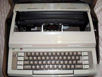 Smith corona electric typewriter with memory correct 