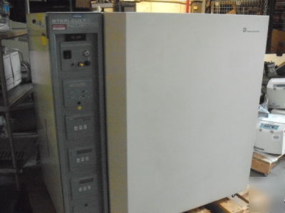 Thermo / forma scientific 3033 steri-cult CO2 incubator