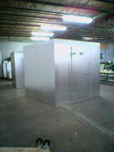 New walk-in freezer with floor (8 x 8 x 7.5)