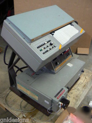 Beckman 24 uv/vis spectrophotometer & recorder w/sipper