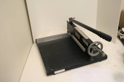 Martin yale bulk cutter 7000E one hour photo lab cutter