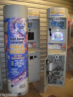 8 internet kiosk vending machines - tradeshow display