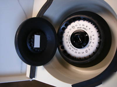 Heraeus baxter biofuge 15 15000RPM table top centrifuge