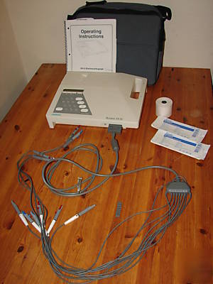 Siemens burdick EK10 ecg ekg unit with 200 ecg pads