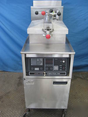 Henny penny pressure fryer gas model 600C