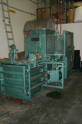 Maren model 423 horizontal baler