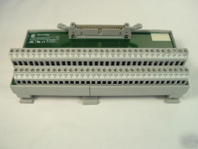 Allen bradley slc 500 1492-IFM40DS24-4 interface, used