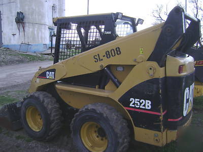 2005 cat caterpillar 252B skid steer loader very nice 