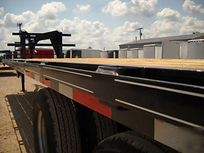 32' (27' + 5') tandem dual equipment gooseneck trailer 