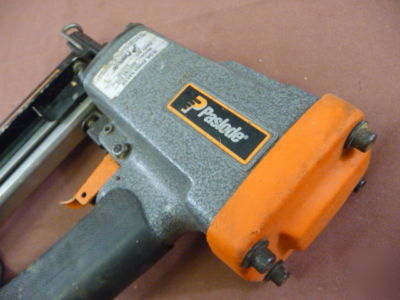 Paslode 3250/65 f-16 pneumatic finish nailer gun 