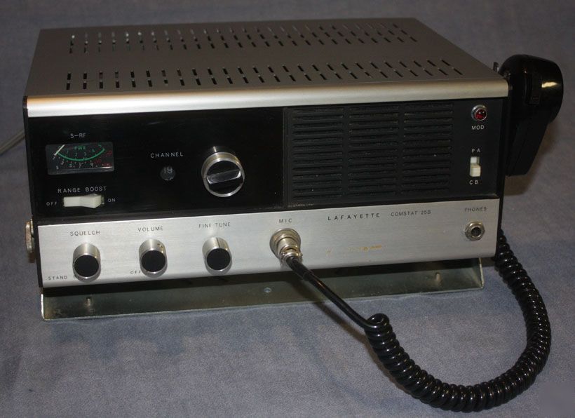 Lafayette comstat 25B 23 channel tube cb radio base/pa 