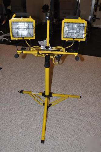 Home light 2-light halogen portable work light tripod