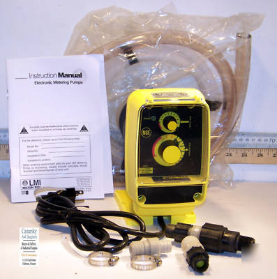 New 1 lmi 155HV liquid metering pump 