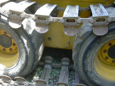 John deere 250 skid steer bobcat track loader ie- 240 