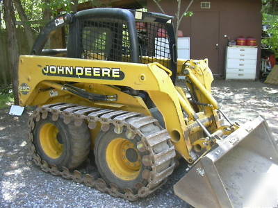 John deere 250 skid steer bobcat track loader ie- 240 