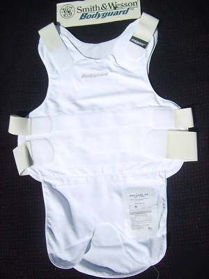 Smith & wesson body guard armor carrier- mens white- m