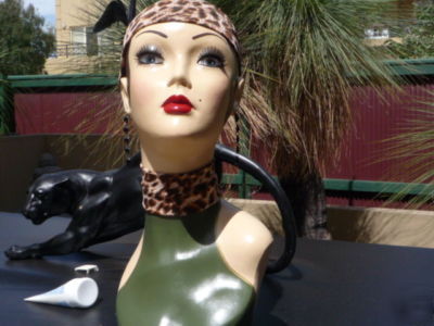 Vintage style art deco mannequin head