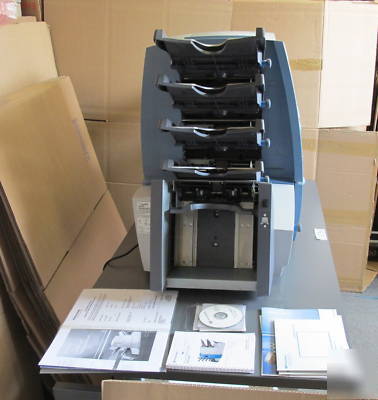 Pitney bowes DI600 fastpac inserting / folding system 