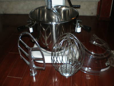Globe 8 qt mixer, attachments, manual - hot deal nwob 