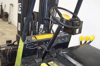 1993 clark 3000 lb forklift with fork positioner cheap