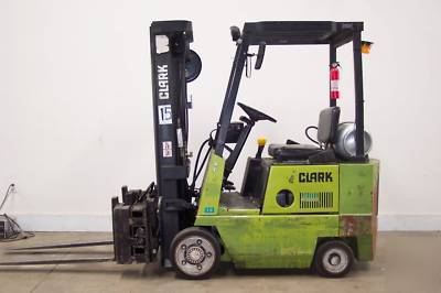 1993 clark 3000 lb forklift with fork positioner cheap