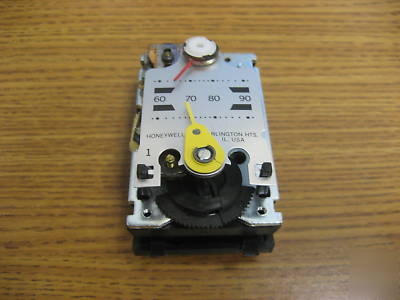 Honeywell TP9630B1003 pneumatic thermostat TP9630B 1003