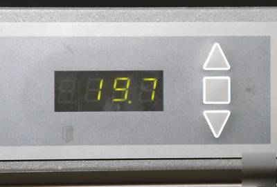 Vwr two swinging glass door refrigerator 2005