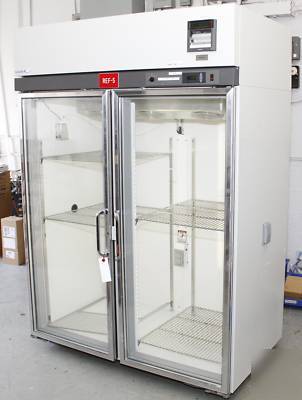 Vwr two swinging glass door refrigerator 2005