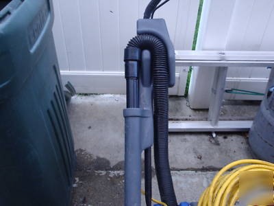 Windsor wave wide area industrial vacuum