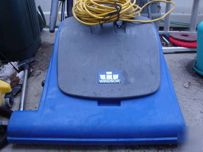 Windsor wave wide area industrial vacuum