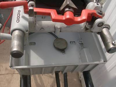 Ridgid 1822-i threader in nice shape with stand 2 inch 