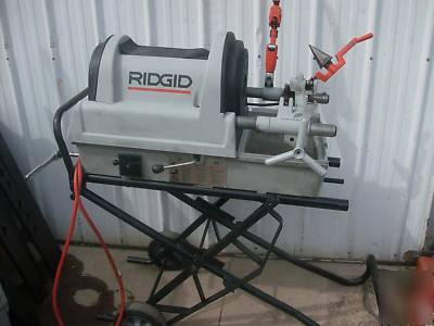 Ridgid 1822-i threader in nice shape with stand 2 inch 