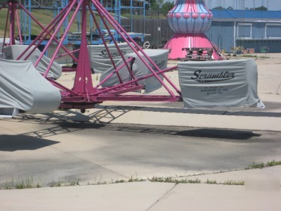 Scrambler amusement park carnival ride *awesome*