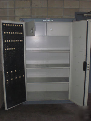 Pohlschroder security cabinet