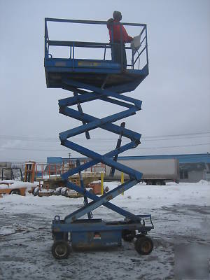 Urpight X24DW scissor lift 24' deck hgt.,30' work hgt. 