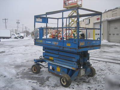 Urpight X24DW scissor lift 24' deck hgt.,30' work hgt. 