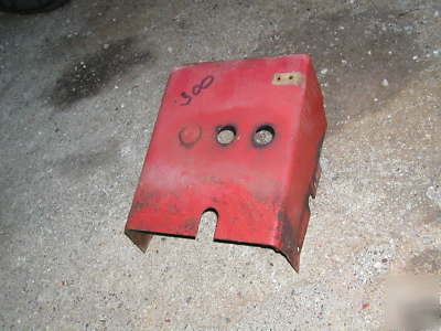 Farmall 300 rowc tractor original hydraulic valve cover