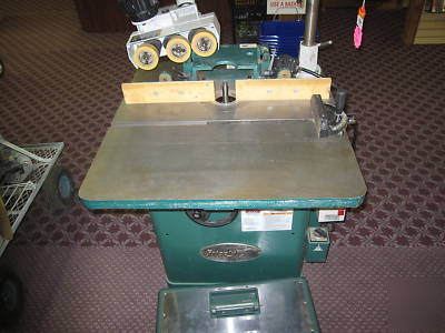 Grizzly 3 hp shaper G1026 w/ delta 36-850 stock feeder