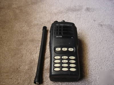 Motorola HT750 16CH vhf portable radio ht 750 w/ chargr