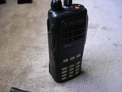 Motorola HT750 16CH vhf portable radio ht 750 w/ chargr