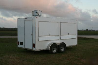 2010 7 x 14 catering concession trailer / kitchen