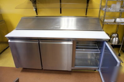 Coldtech 3 door prep table, great condition,very clean