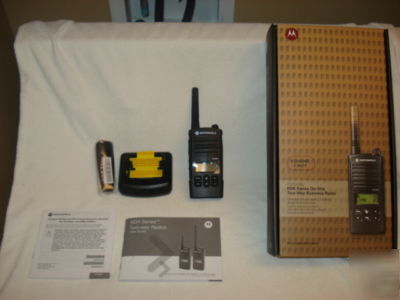 New motorola rdx RDU2080D uhf radio 450-470 new xtn mdl