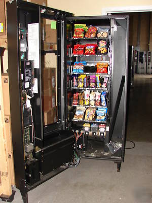 Rowe 7900/ 3 wide snack machine / vending candy machine