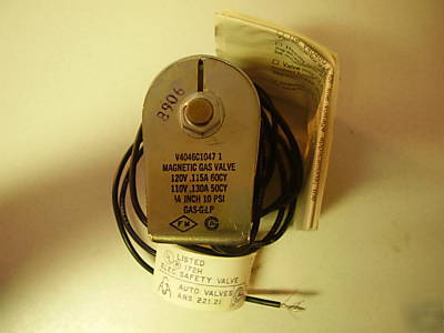Honeywell V4046C1047 solenoid pilot gas valve 1/4