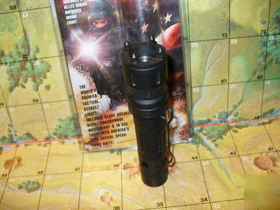 Hellfire x 11 tactical assault light police flashlight