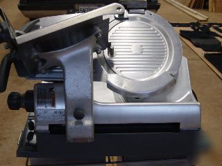 Hobart 2912 auto slicer ( only 2 to 3 years old )