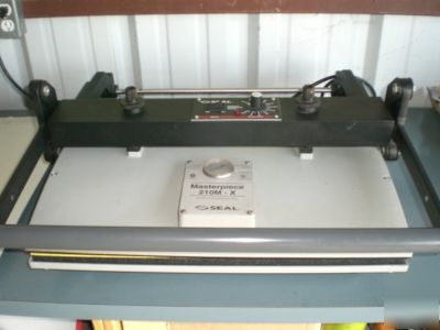 Seal / bienfang 210M commercial dry mounting press