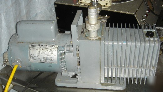 Precision DD195 dual stage rotary vane vacuum pump 7CFM